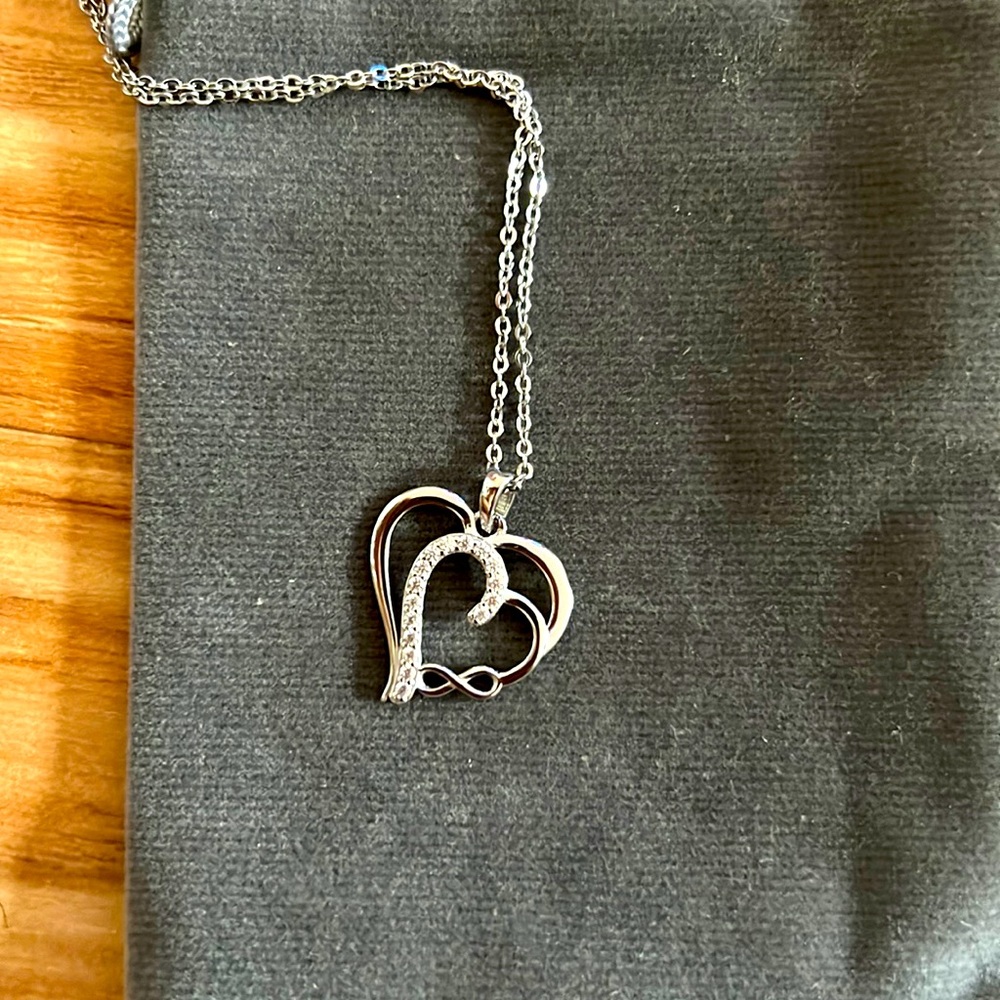GAIA DREAMING, Women’s Silver Infinity Love Heart Pendant Necklace 925 Sterling
